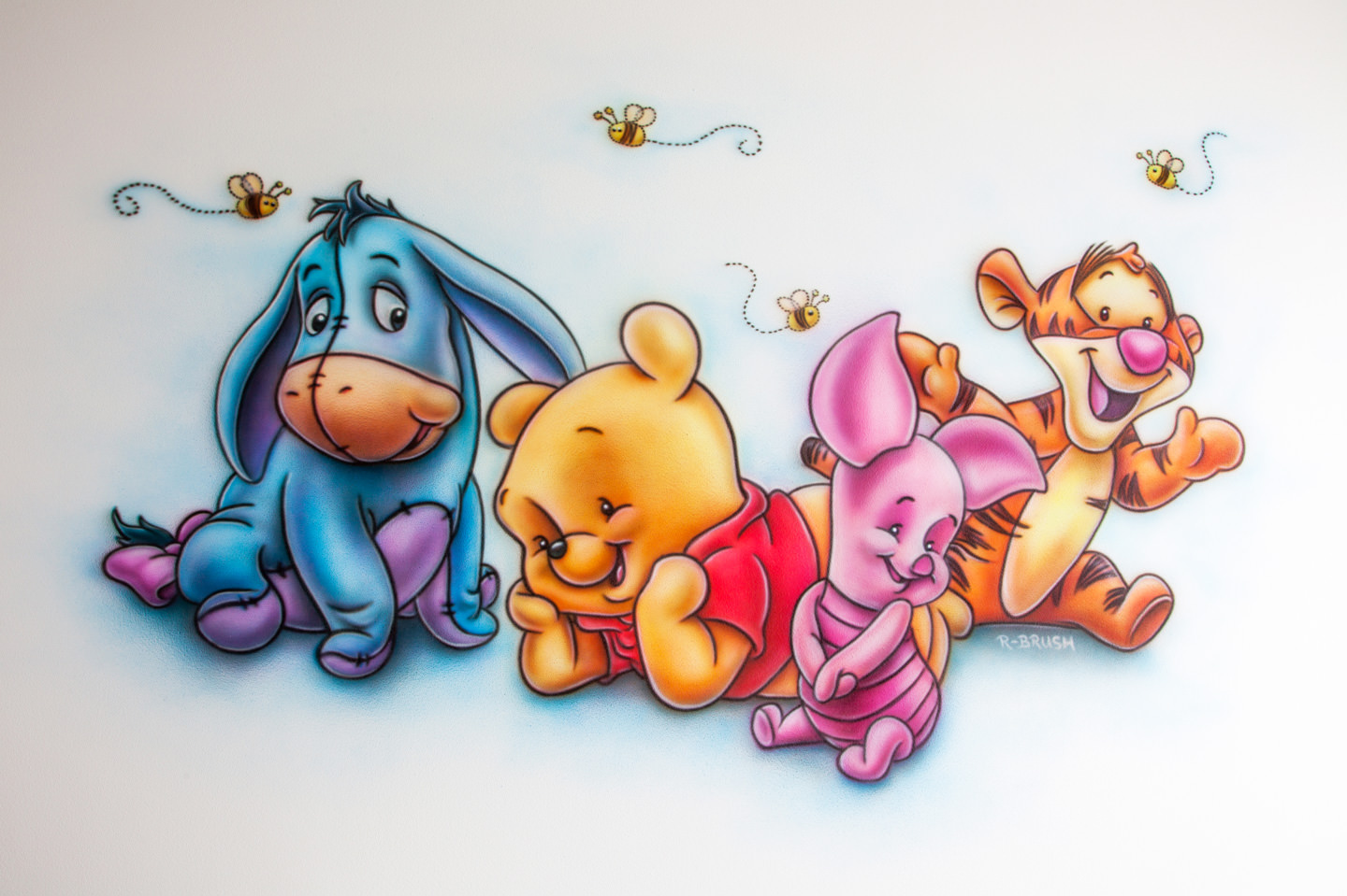 Muurschildering van Winnie the Pooh babies met vriendjes