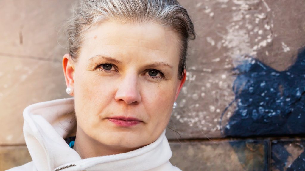 Lina Stoltz, författare & dramatiker