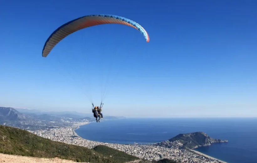 Alanya Paragliding: Tandem Flight from 800 Meters with Professional Pilot