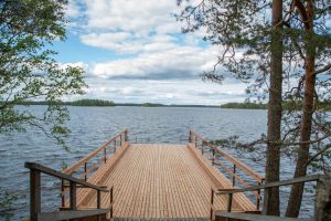 Kinkamon laituriin on helppo saapua myös isommalla aluksella.