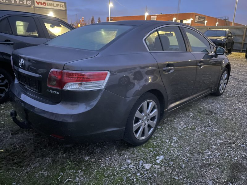 Toyota Avensis 1.6 VVTi 4d Sedan