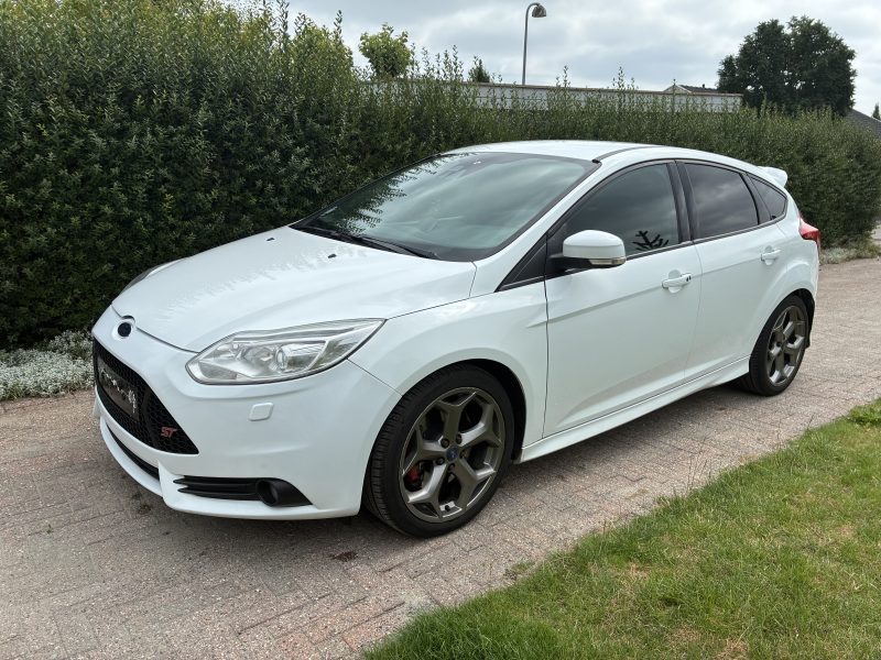 FORD FOCUS III 2.0 ST3 (250Hk)