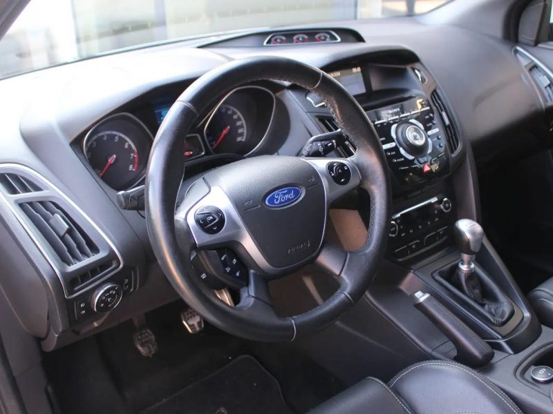FORD FOCUS III 2.0 ST (250Hk)