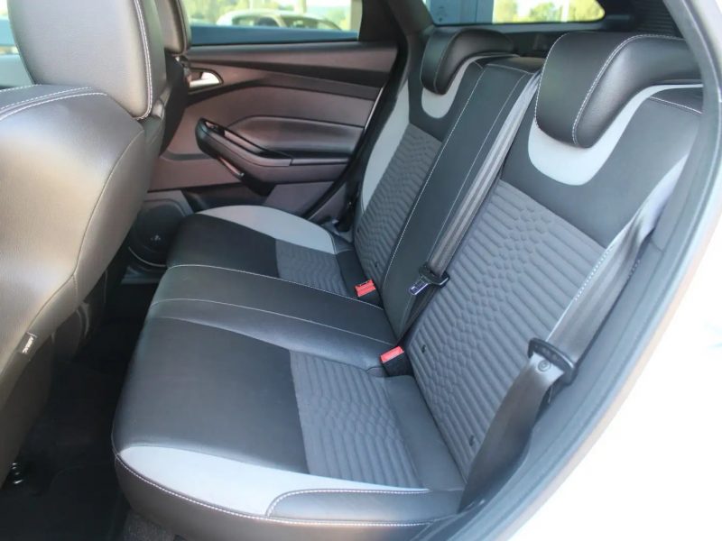 FORD FOCUS III 2.0 ST (250Hk)