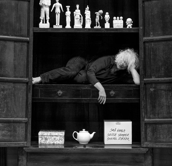 2013 PORTRAIT IN AN ARCHIVE WITH COLLECTION
