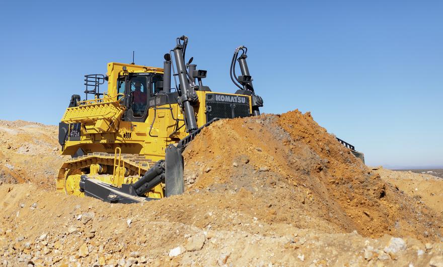 New Komatsu D475A-8 mining dozer delivers more production and longer life