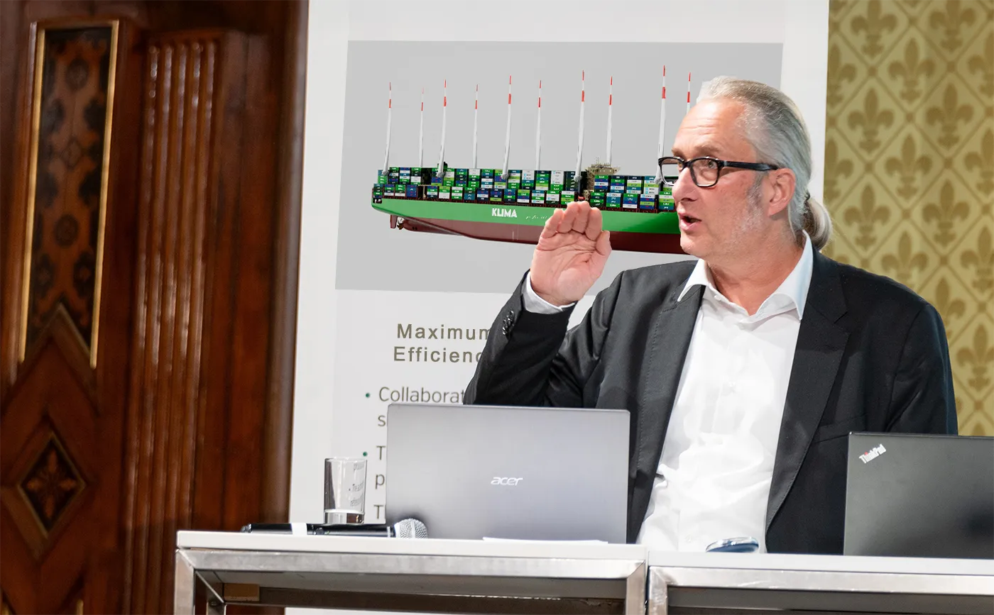 The Klima GoForIT core team in a project meeting discussing sail system innovations for cargo ships The Klima GoForIT core team in a project meeting discussing sail system innovations for cargo ships