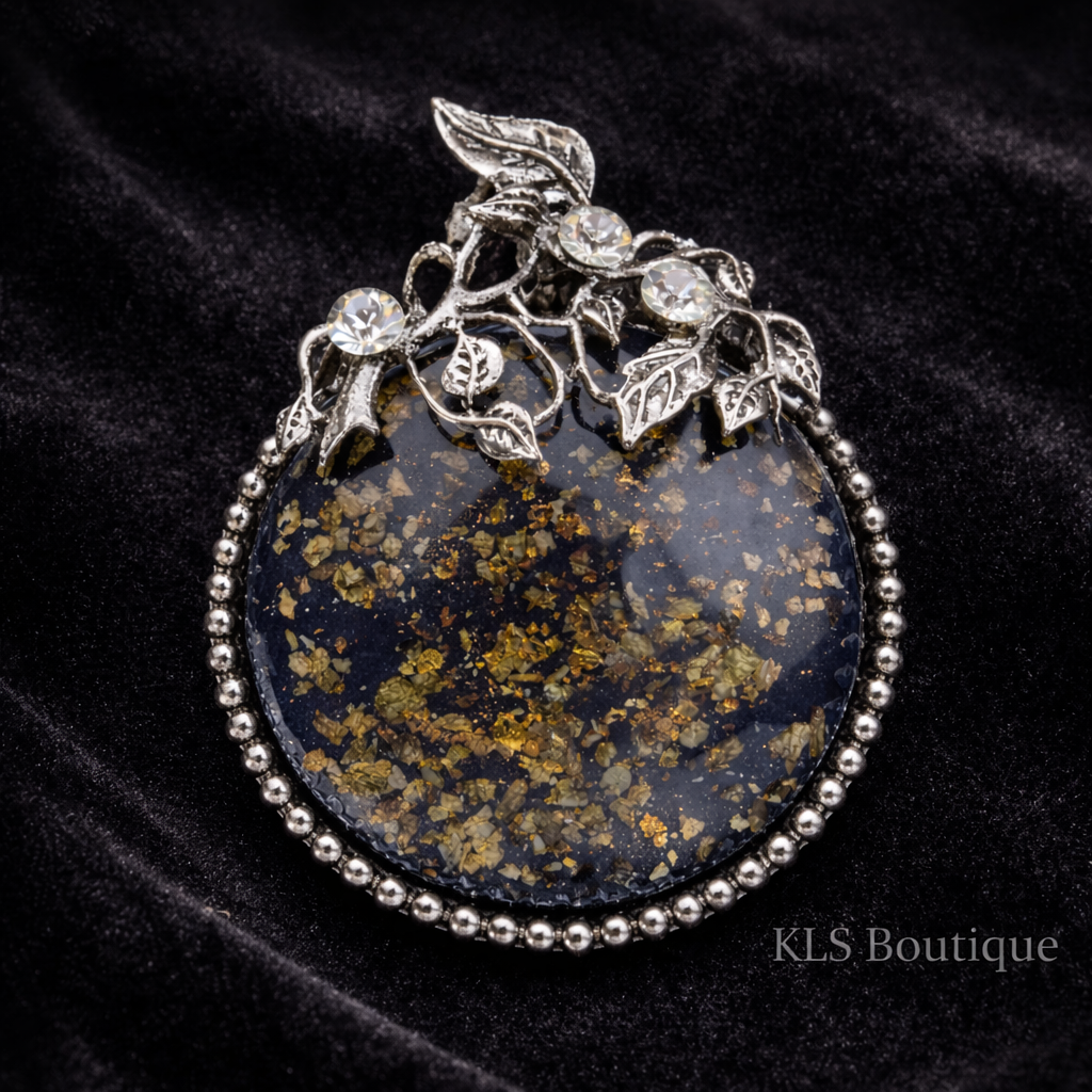 Ref 3436 – Pendentif Tibétain avec cabochon bleu pailleté et strass