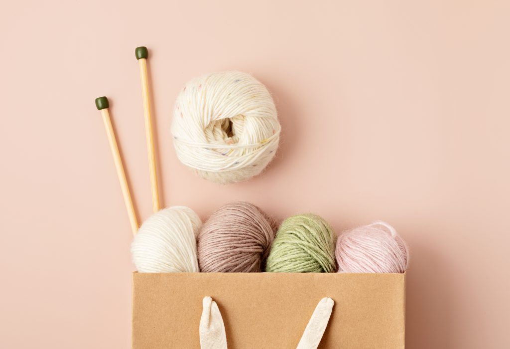 Knitting for Beginners: How to Choose the Right Knit Kit for Your Skill Level