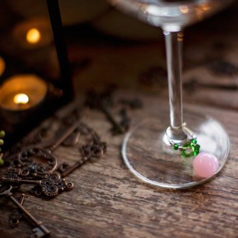origineel cadeau uniek geschenk glazen glasmarker wijnglasmarker fruit lychee