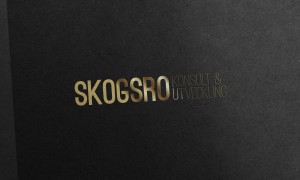 Skogsro konsult och utveckling logotyp i guld