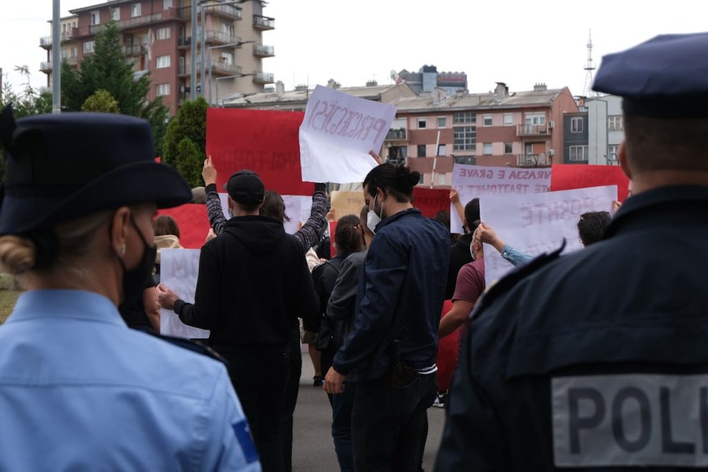 Protestë: VRASJET E GRAVE TË TRAJTOHEN SI URGJENCË KOMBËTARE!