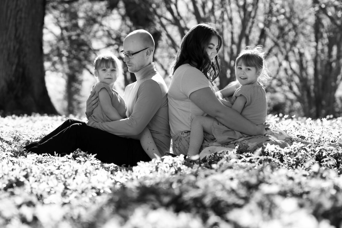 Familjefotografering av Fotograf Langes Fotografering i Motala Östergötland.