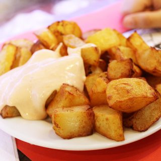 Patatas bravas