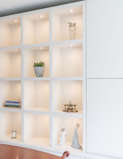 Bespoke shelves, with storage - Koubou Interiors