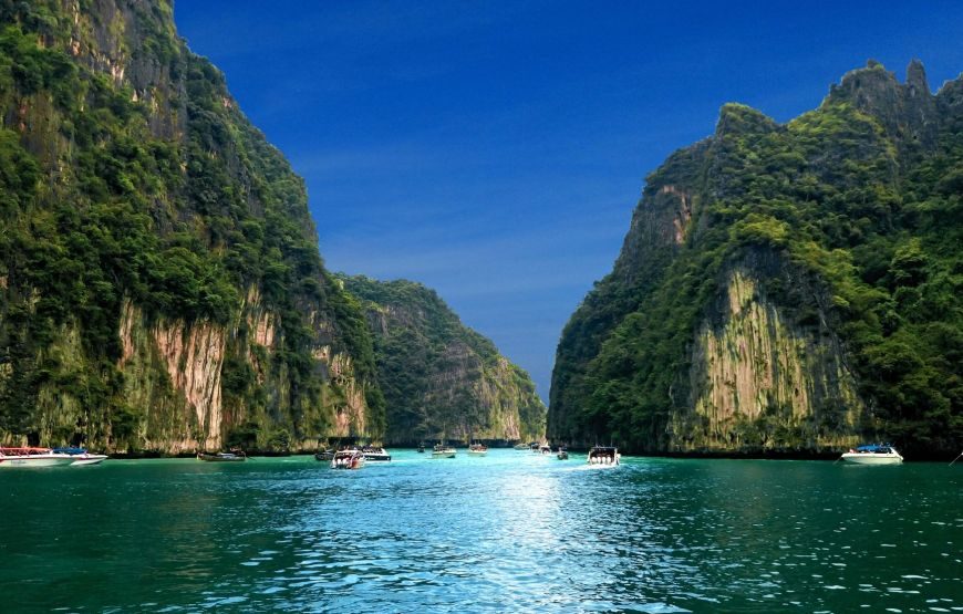 Early Bird Phi Phi + 4 Islands Private Tour