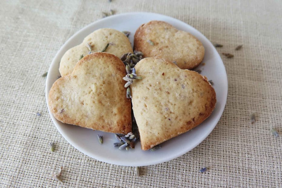 Lavendelkekse | Rezepte für Kräuternachspeisen auf kraeuterley.at