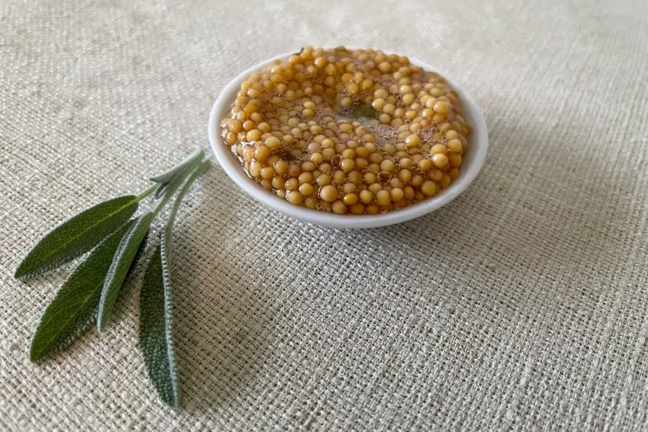 Leckerer Salbei-Honig-Senf | einfaches Rezept auf kraeuterley.at