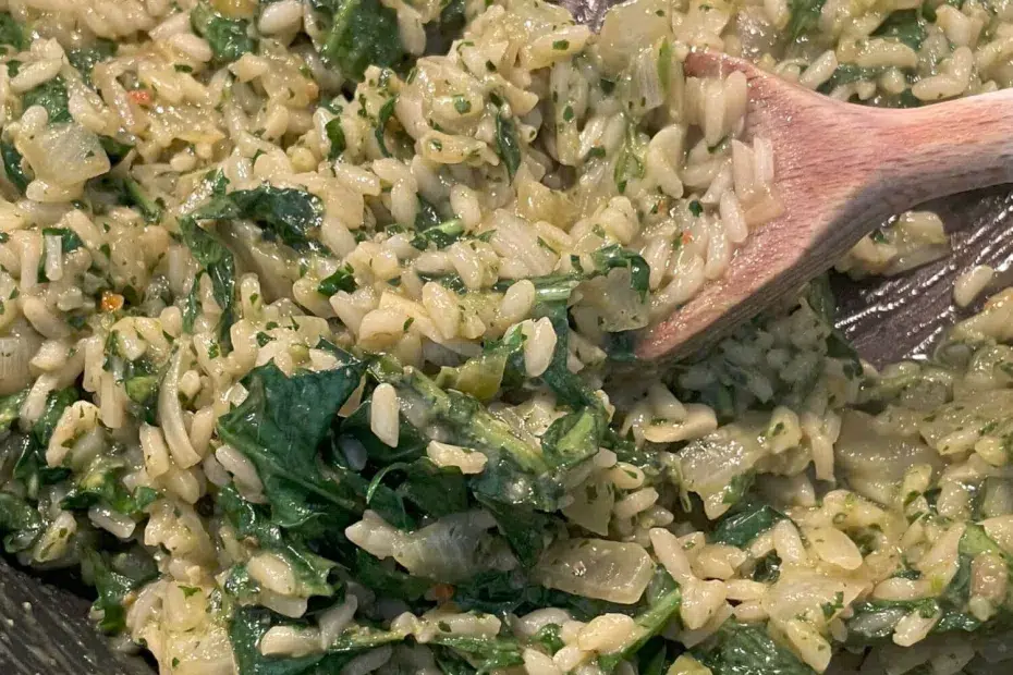 Löwenzahn-Risotto - Wildkräuter-Rezept auf www.kraeuterley.at