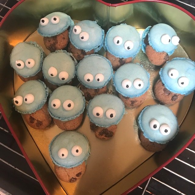 cookiemonster macarons