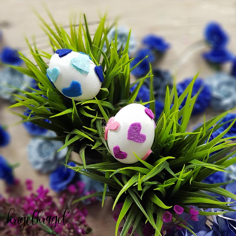 Ostereier bemalen! Hier findest du 9 Dekoideen für Ostern um deine Ostereier wunderhübsch selber zu dekorieren. DIY Malen, Basteln, Dekorieren zum Osterfest.