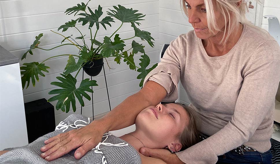 Balance | Kropiterapi.dk Susanne Strandbygaard behandler klient