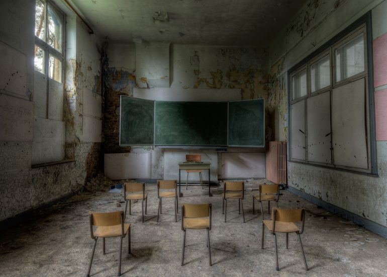 Urban exploration - School of Decay