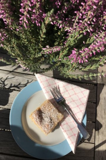 Gedeckter Apfelkuchen
