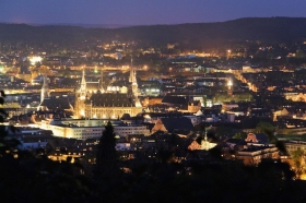 Lousbergblick über Aachen bei Nacht