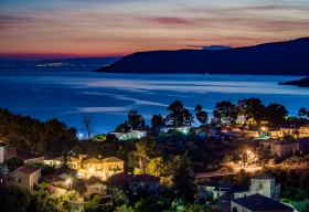 Kardamili Panorama na zonsondergang