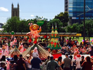 Juleparade Adelaide bamse