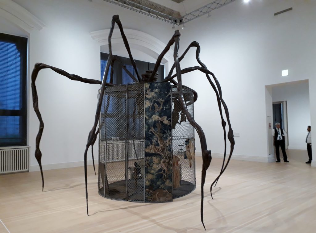 Louise Bourgeois, Spider (7), 1997, Installationsansicht Gropius Bau. Foto: Urszula Usakowska-Wolff