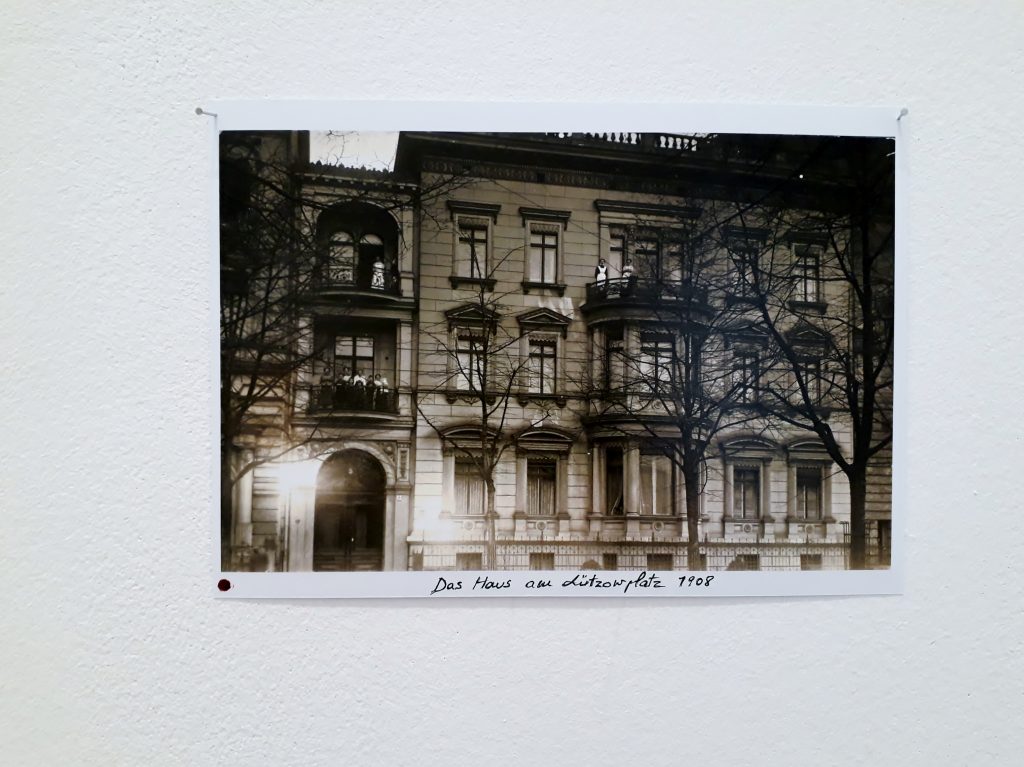 Ariane Littman, The Haus am Lützowplatz, 2023, Installation, Fragment, Fotografie). Foto © Urszula Usakowska-Wolff