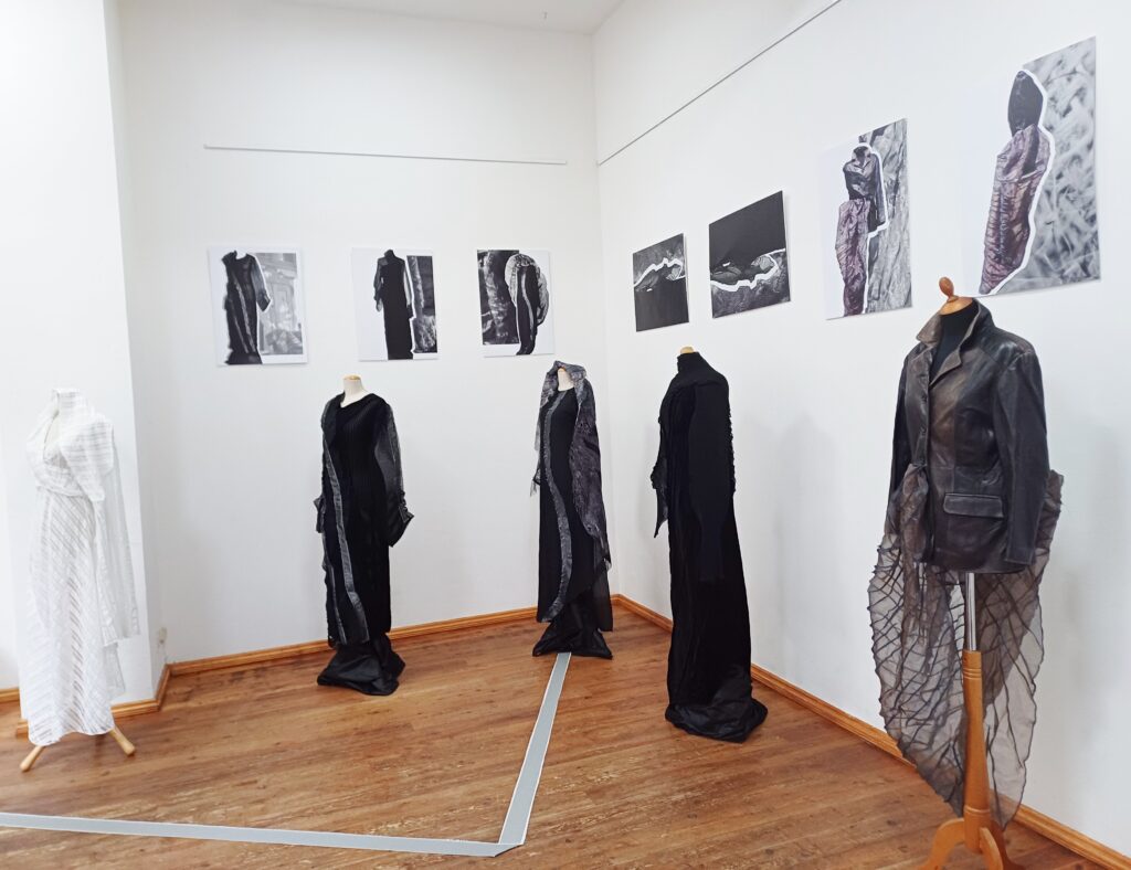 Monika Izabela Kostrzewa, Formen und Strukturen, Projektraum art.endart, Berlin-Wedding, 27.06.2025. Foto © Urszula Usakowska-Wolff