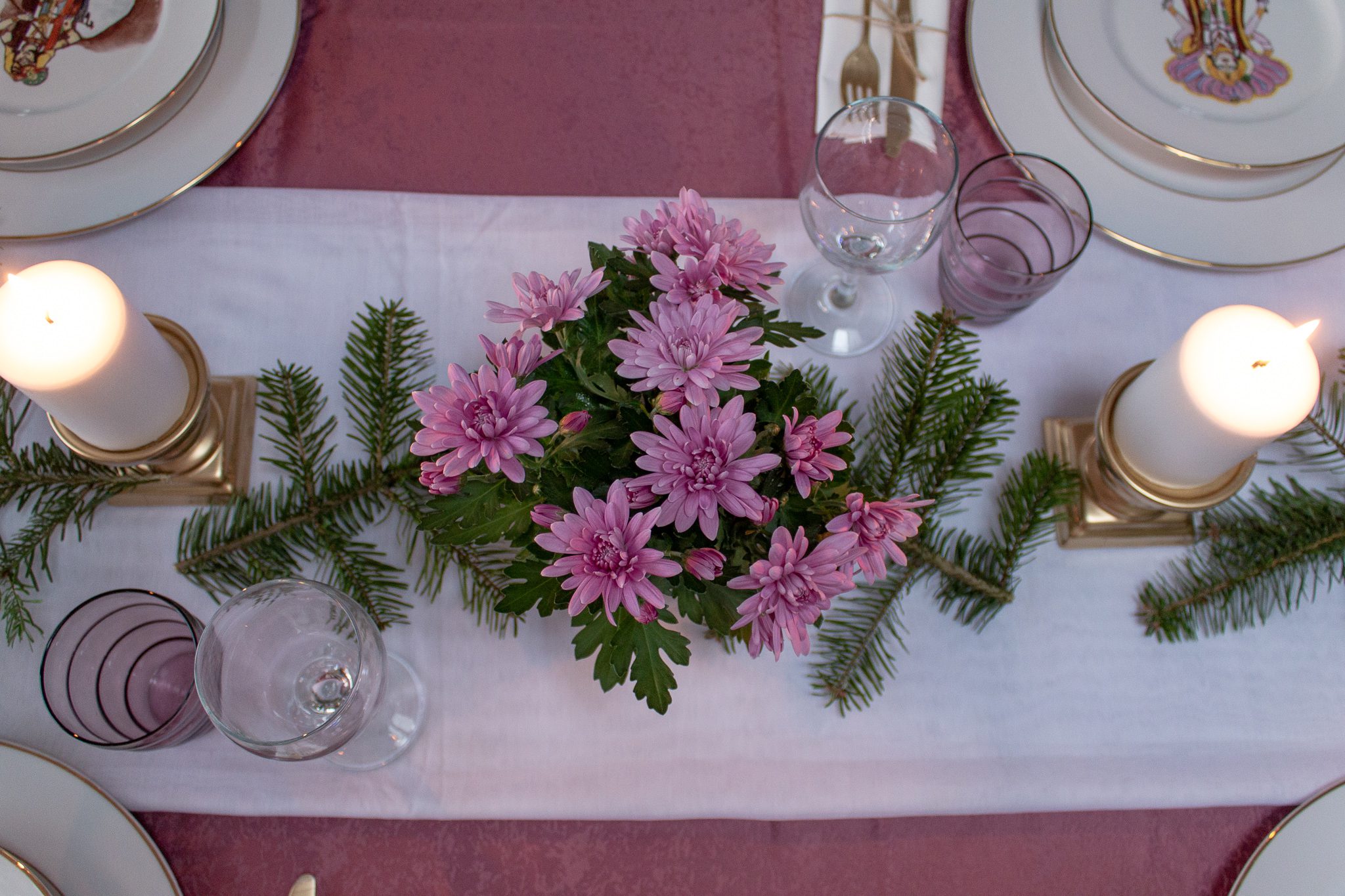 My birthday Table setting with soft touches of color in the middle of winter 01