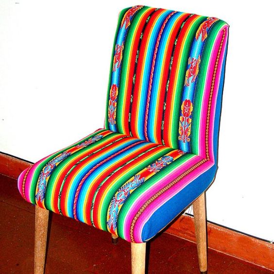 El aguayo, a textile piece from the Andes with a lot of color and tradition 01
