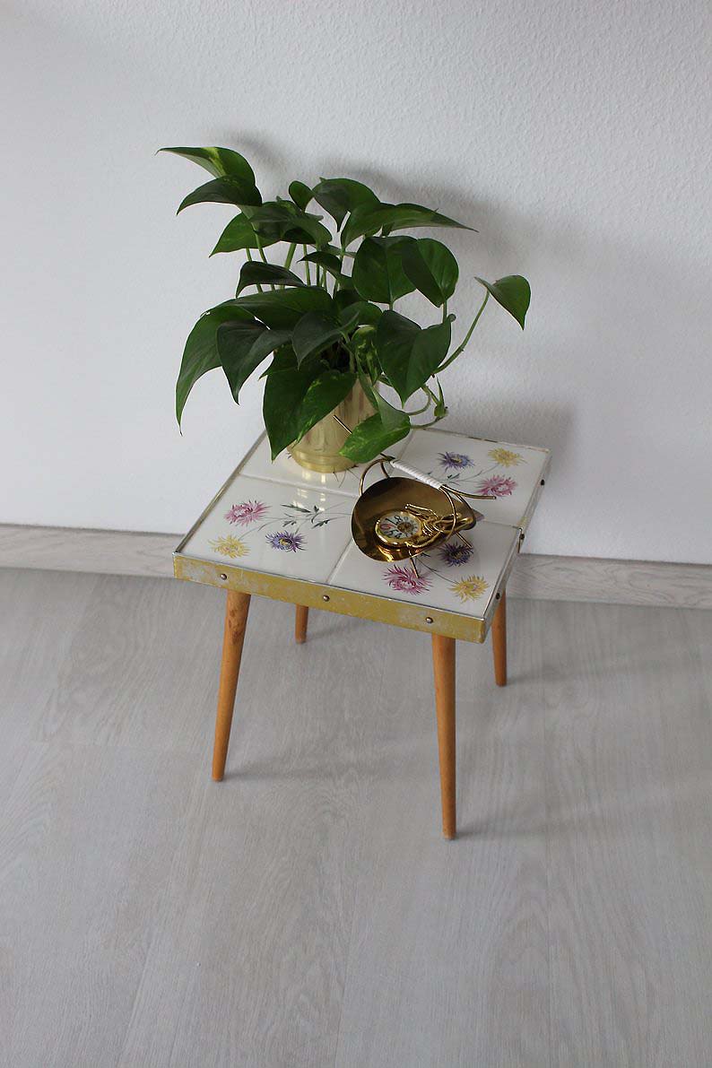 Tables and boho tiles Do they combine in a decoration 14