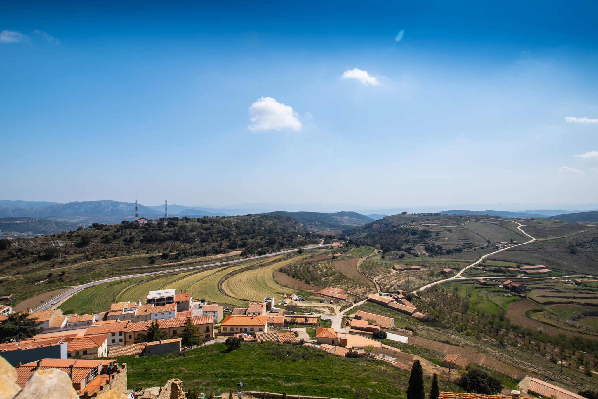 Vistes de Culla i Vilafamés, a la comarca de l'Alt Maestrat