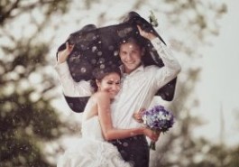 trouwen in de regen