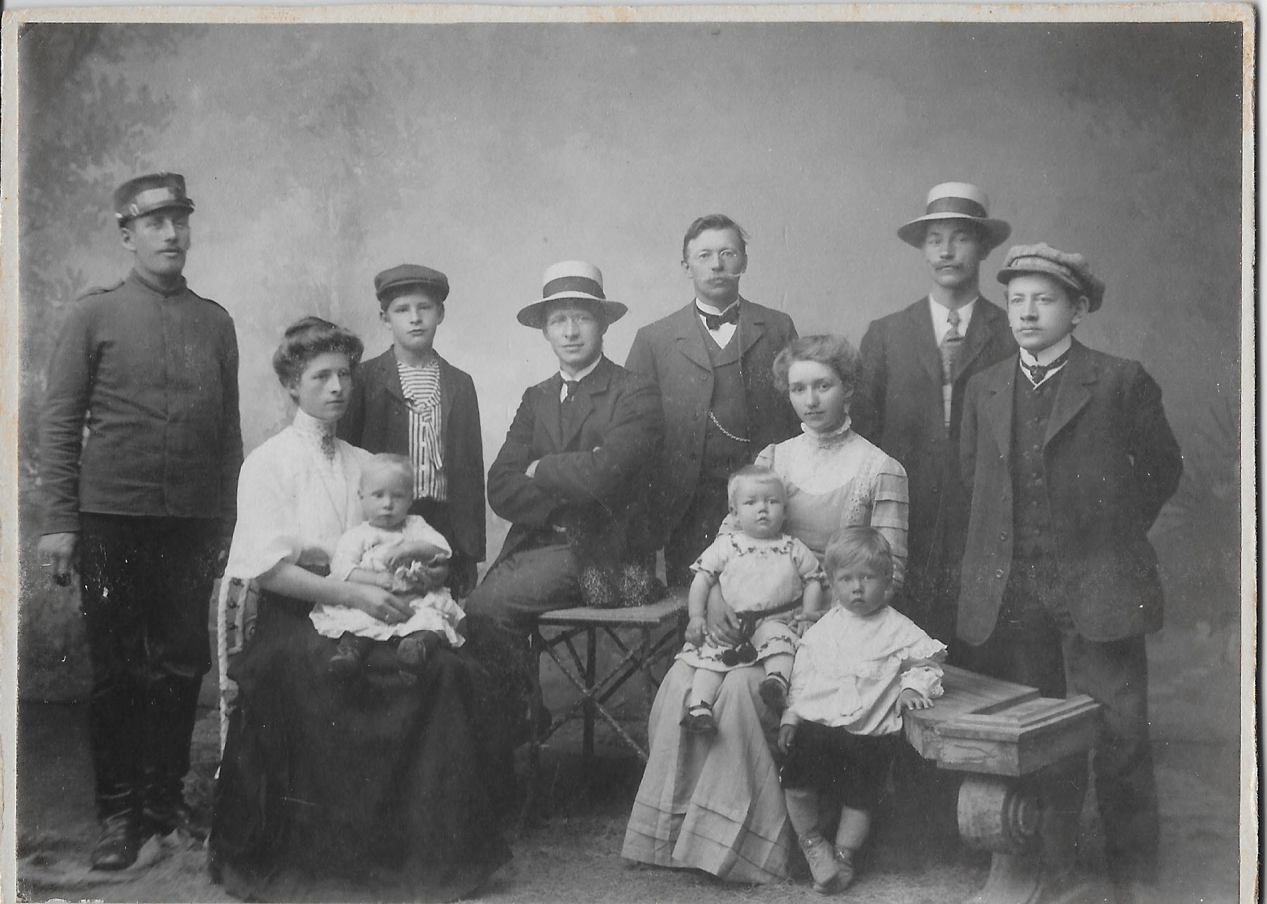 Normann og familie ca 1910