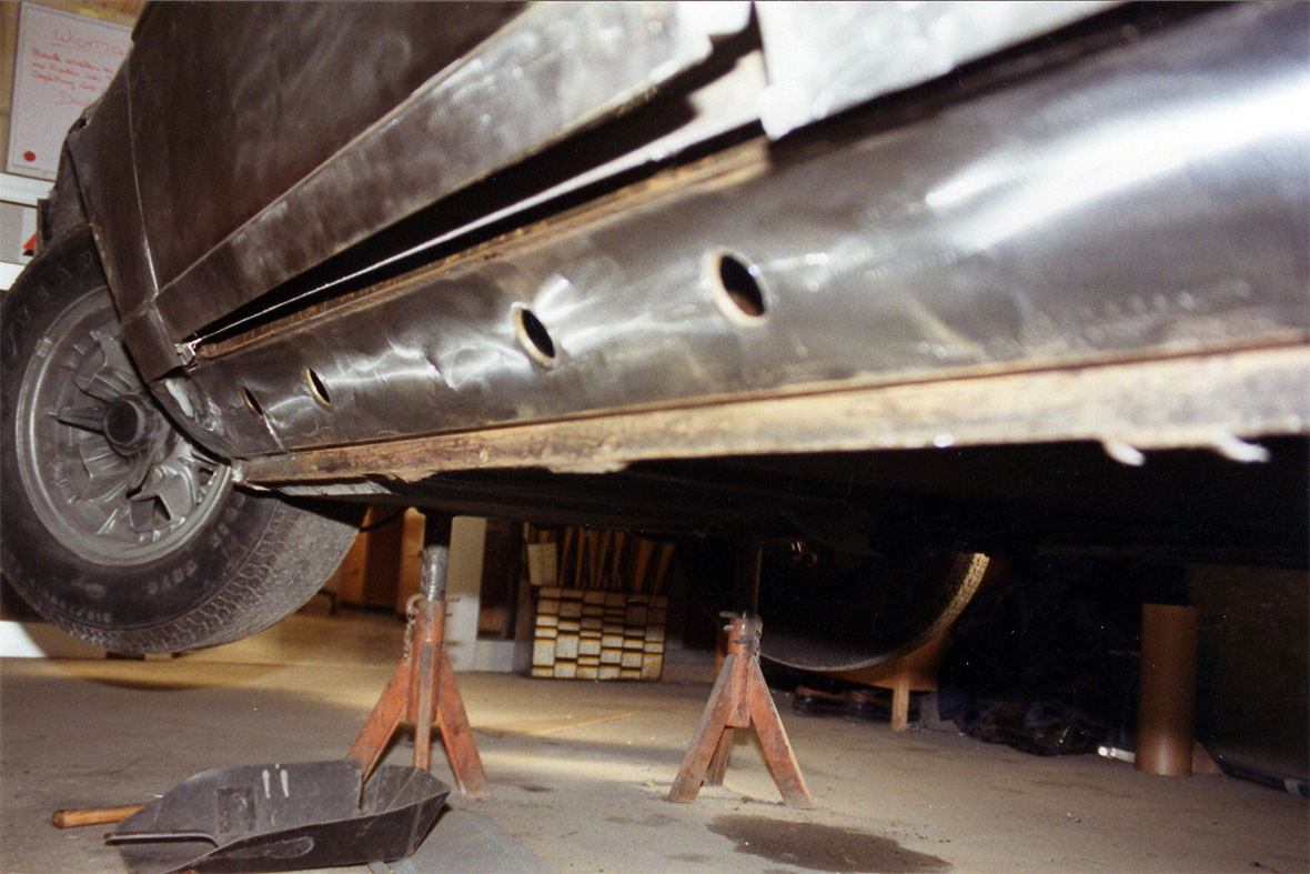 Body restoration of an Lamborghini Espada S1 side sills