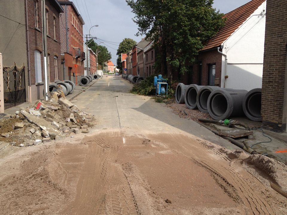 rioleringswerken in Moortsele (foto facebookpagina rioleringswerken)