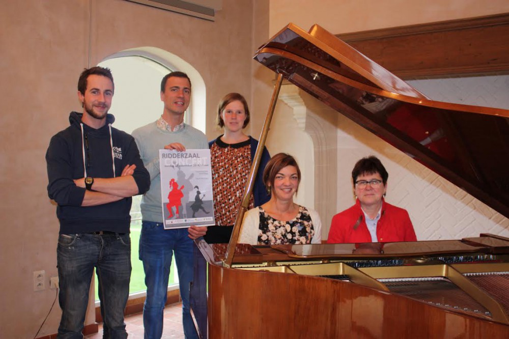 Sandra De Roeck, schepen van cultuur en onderwijs Zottegem, Marleen Verdonck, schepen van cultuur en onderwijs Oosterzele, Sam Wittevrongel, cultuurfunctionaris CC Zoetegem,  Andy Dhondt, directeur SAMWD Zottegem, Inge Vandermeiren, diensthoofd CC Zoetegem