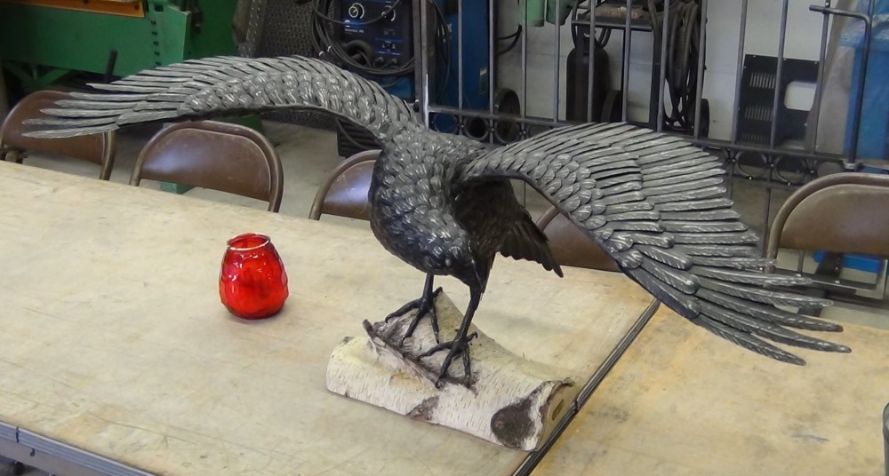 Europese buizerd gebouwd door Roger Bockstaele. Tijdens de workshop in de VS werd een soortgelijk kunstwerk gebouwd.