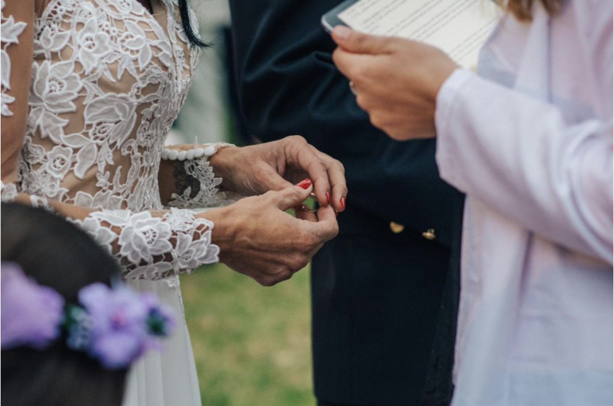 El Origen de los Anillos Matrimoniales: Un Símbolo de Amor Eterno