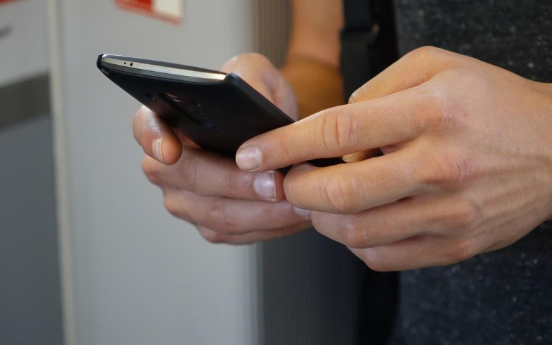 SMS lån för 18-Åringar – Kan man ta SMS Lån som 18-åring?