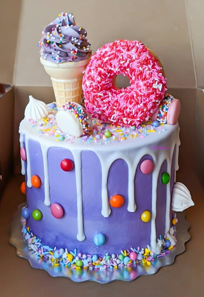Blue and purple drip cake ice cream melting | Cupcake cakes, Blue drip cake,  Cake