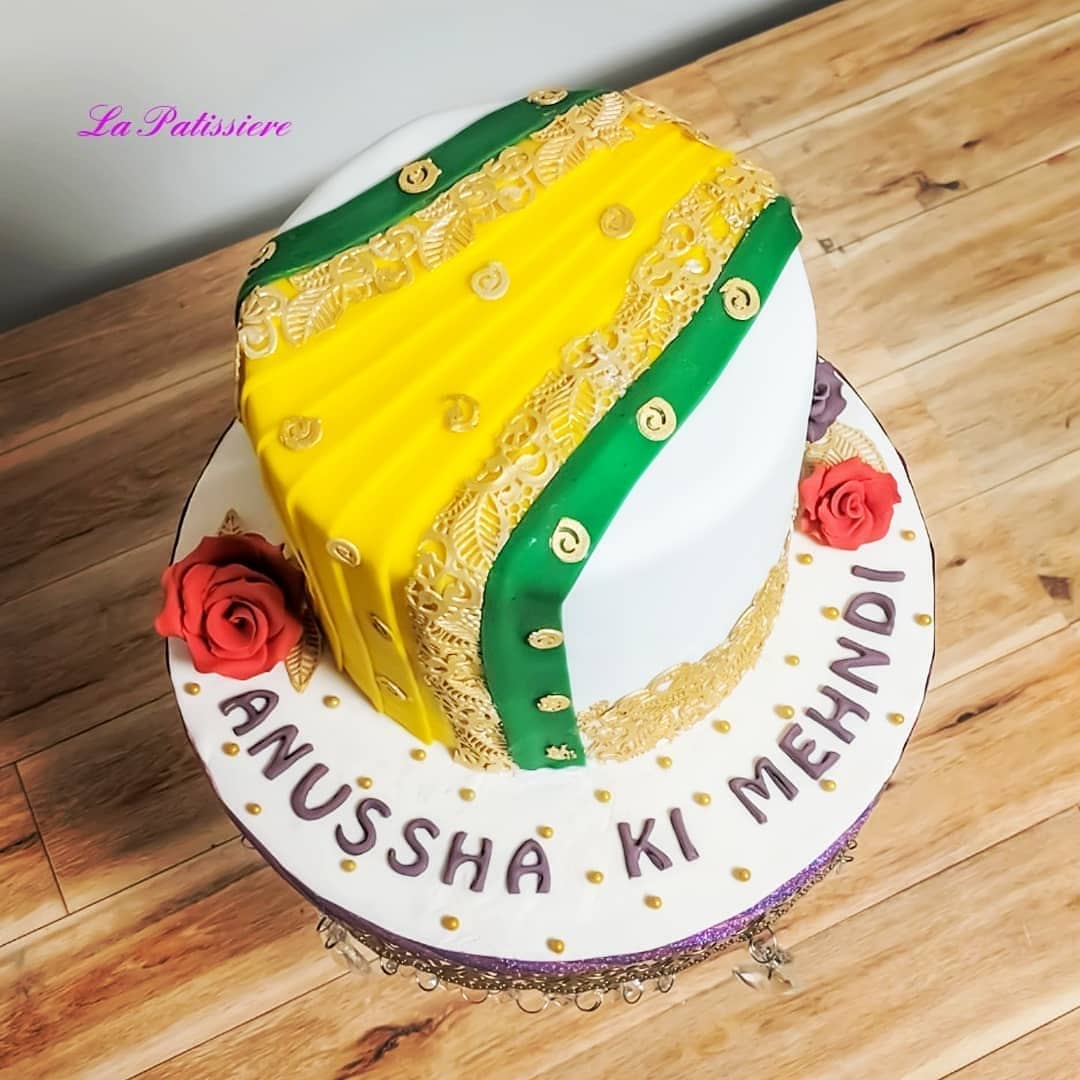 Dupatta Theme Mehndi/Wedding Cake | Farah's Dessert Heaven – FARAH'S  DESSERT HEAVEN