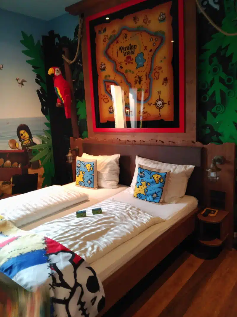 Hotel Pirate Island - Legoland Alemania - Habitacion del hotel de piratas
