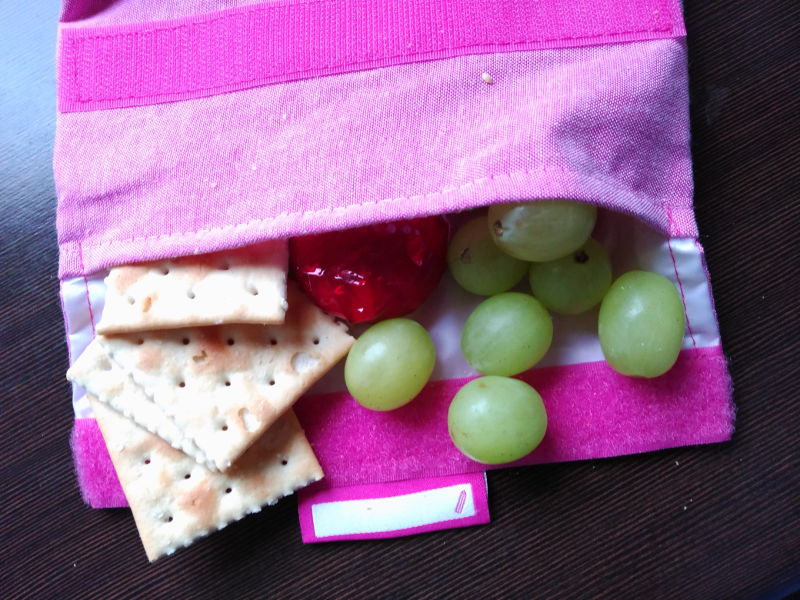 Idea de desayunos sanos para niños - Crackers, queso y uvas